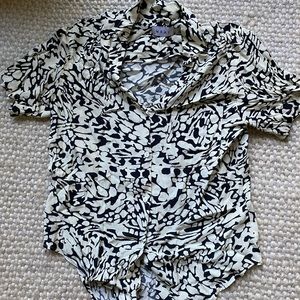 Wray NYC short sleeve blouse